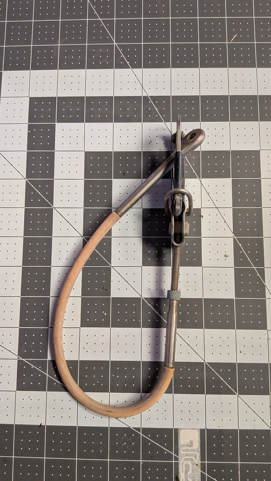 Lifeline gate assembly looped on 1-inch grid