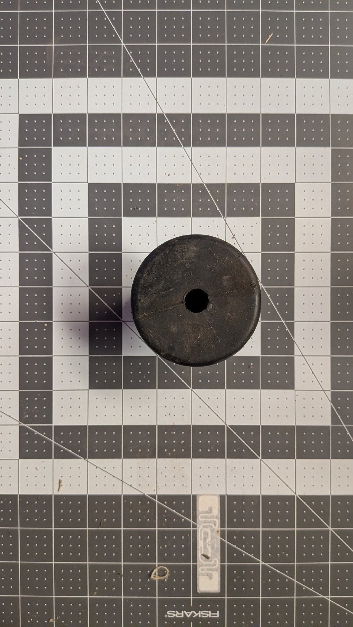 C.E. Smith 3 in. bow roller top view on 1-inch grid