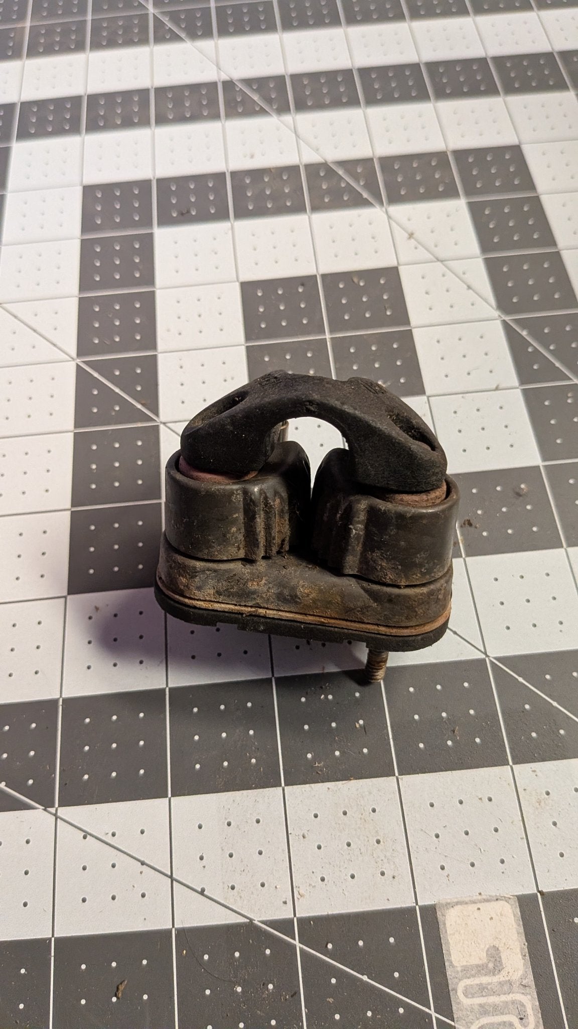Harken cam cleat with fairlead front view on 1-inch grid
