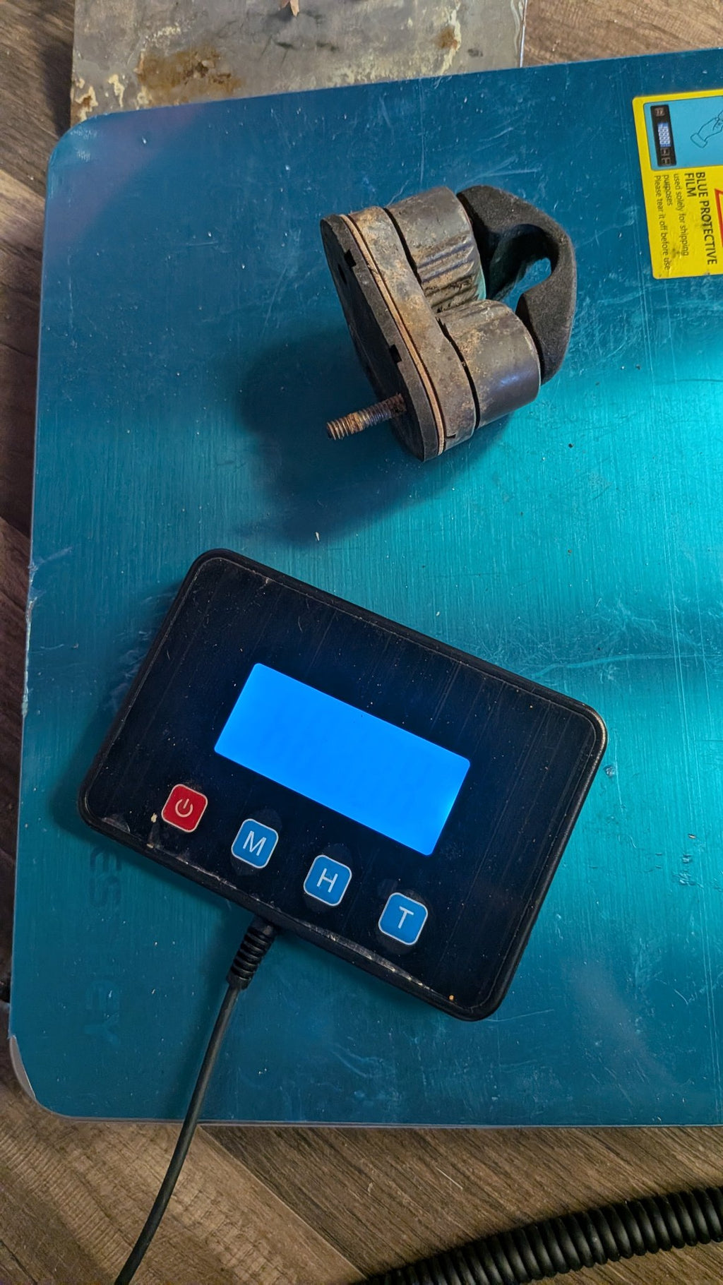 Harken cam cleat on scale