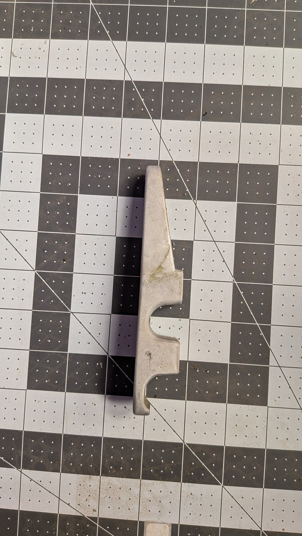 Side view of aluminum fairlead on 1-inch grid