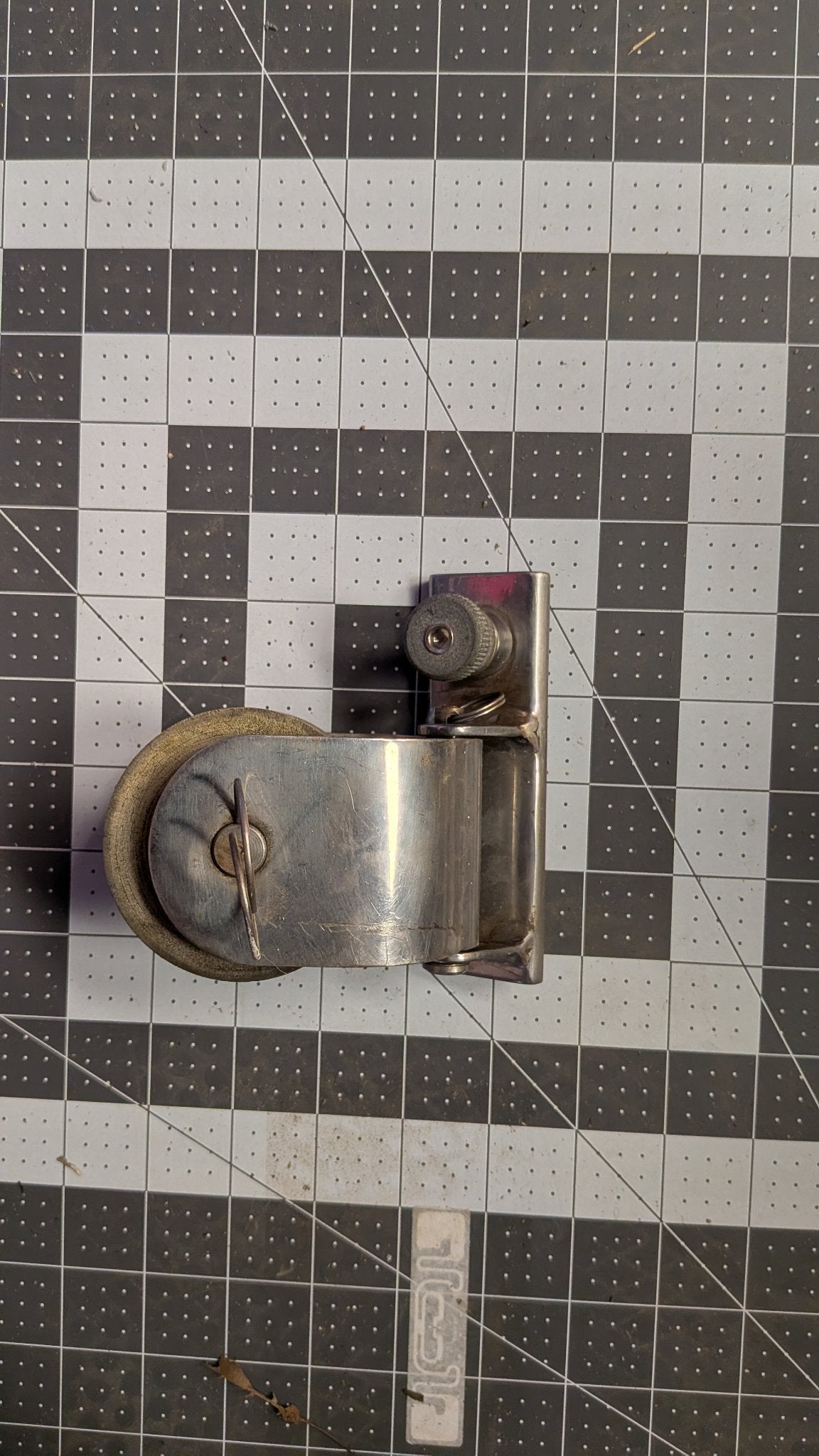 Stainless genoa sheet lead car top view on 1-inch grid