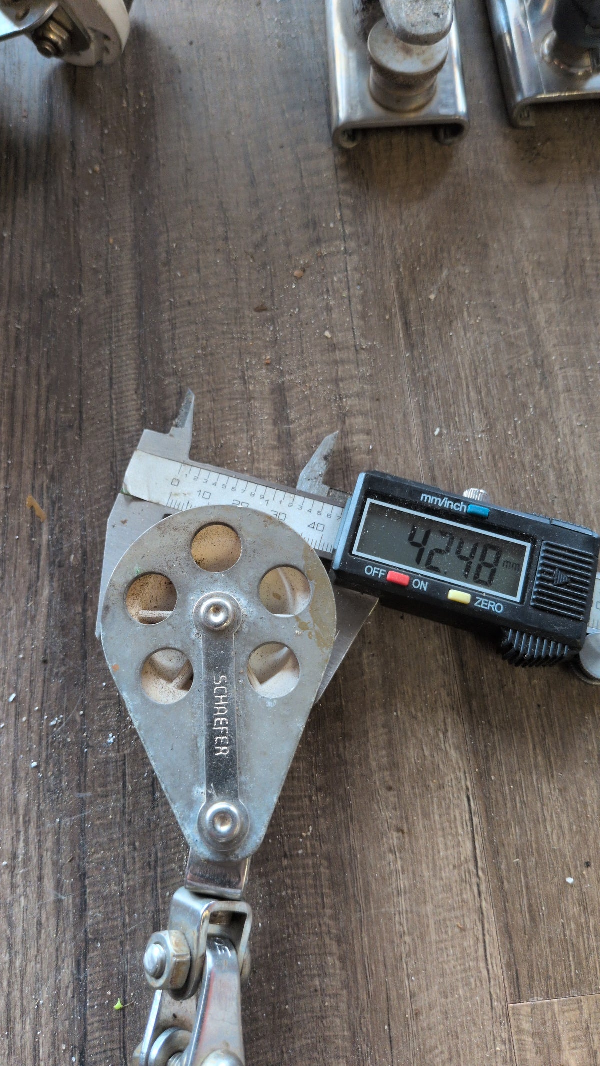 2 single 42 mm Schaefer Marine Blocks