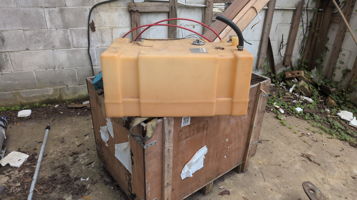 19 gallon fuel tank from a Ericson 25 plus