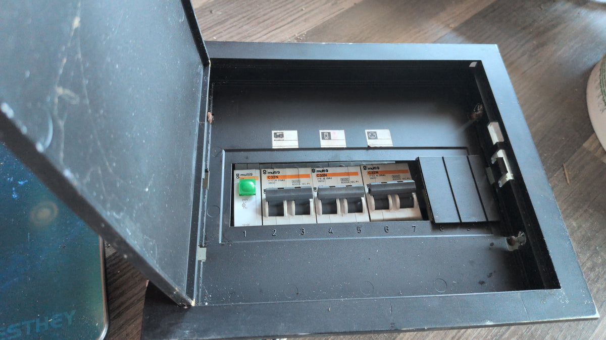 Beneteau fuse panel