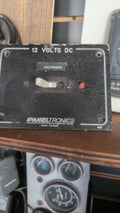 Paneltronics 12 Volts DC control and indicator