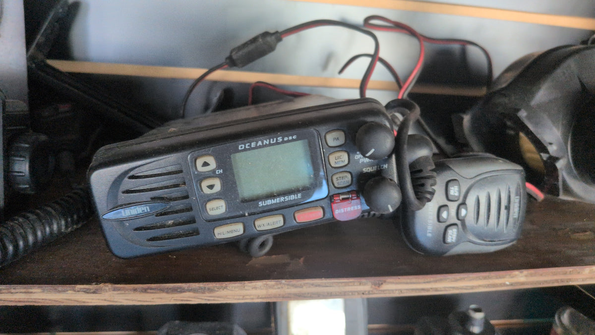 Uniden Oceanus DSC, a fixed-mount marine VHF radio