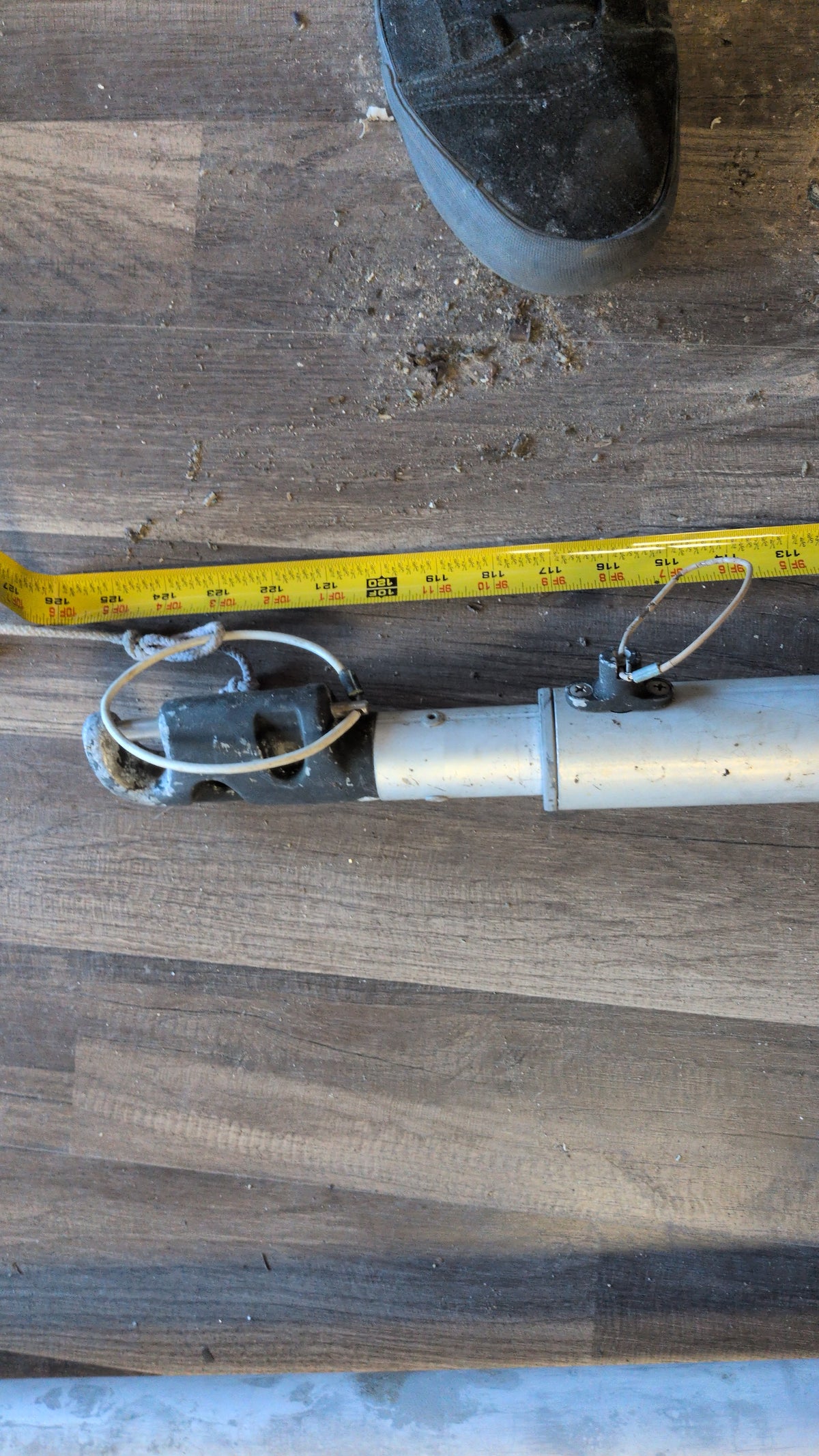 adjustable whisker pole 10-16 ft pin lock adjustment
