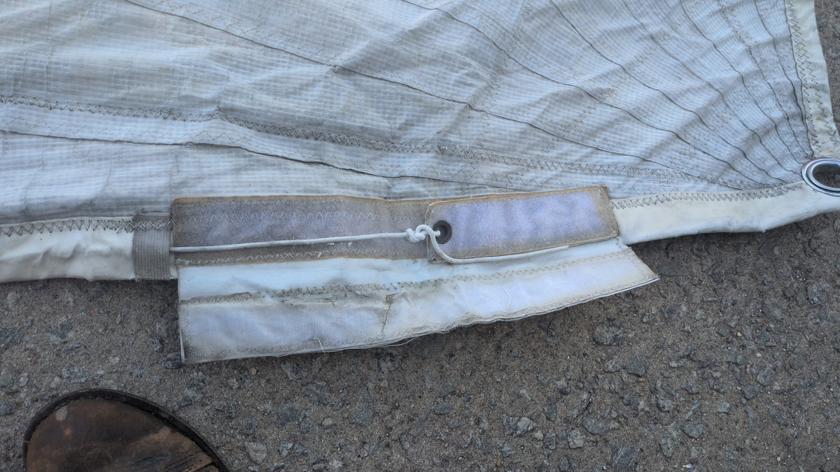 Furling laminated head sail off beneteua first 32s5.