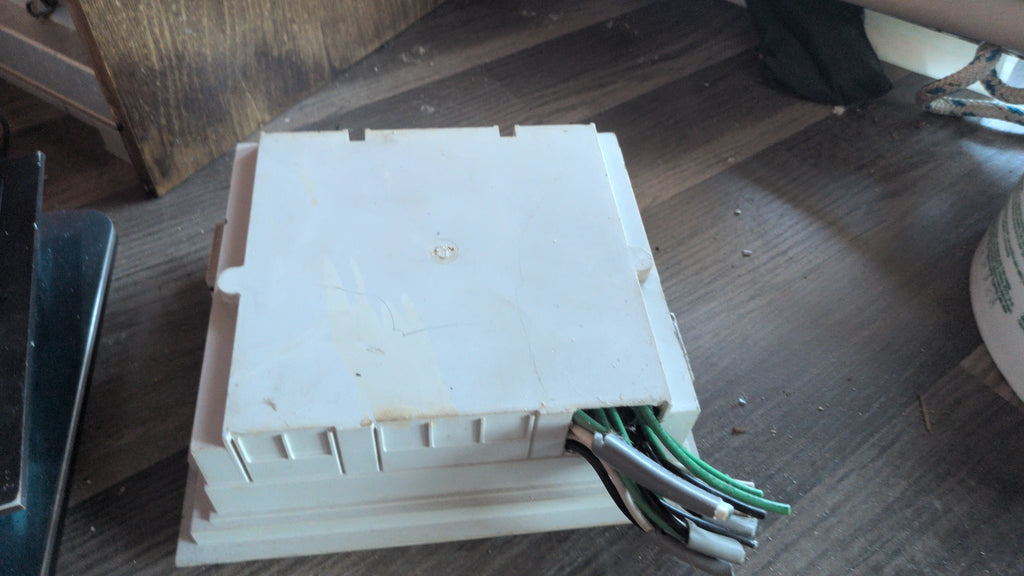 Beneteau fuse panel