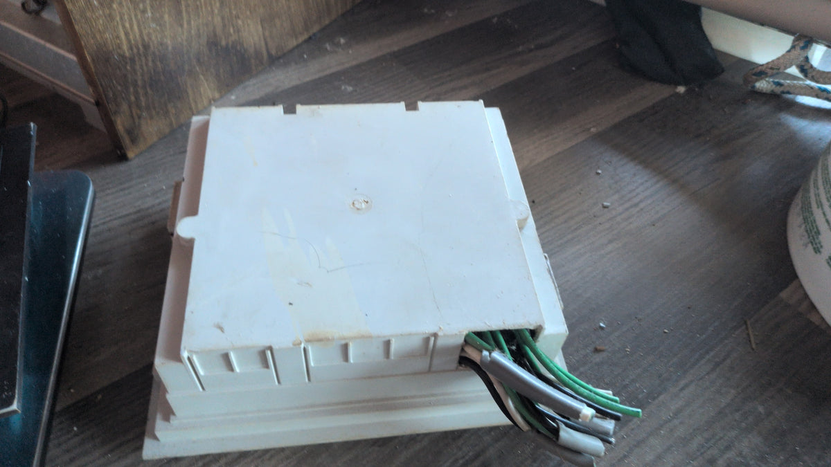 Beneteau fuse panel