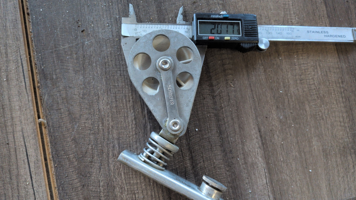 Schaefer 2 in stand-up spring block for 1.25 in t track